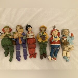 Lot of 6 WMG 2003 lady shelf sitters